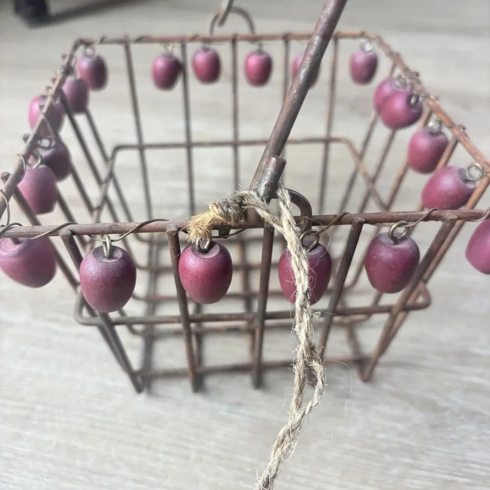 Primitive item vintage